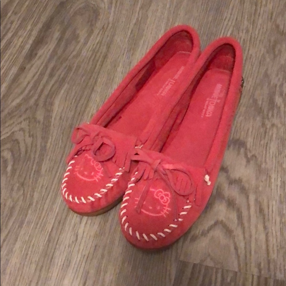 Hello Kitty Minnetonka